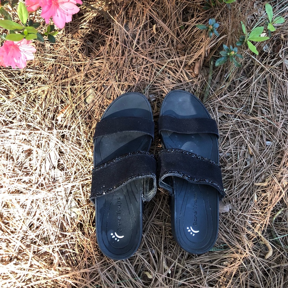 Bear Traps Giana black slip-on sandals. Very Comfortable,great support. 10 med